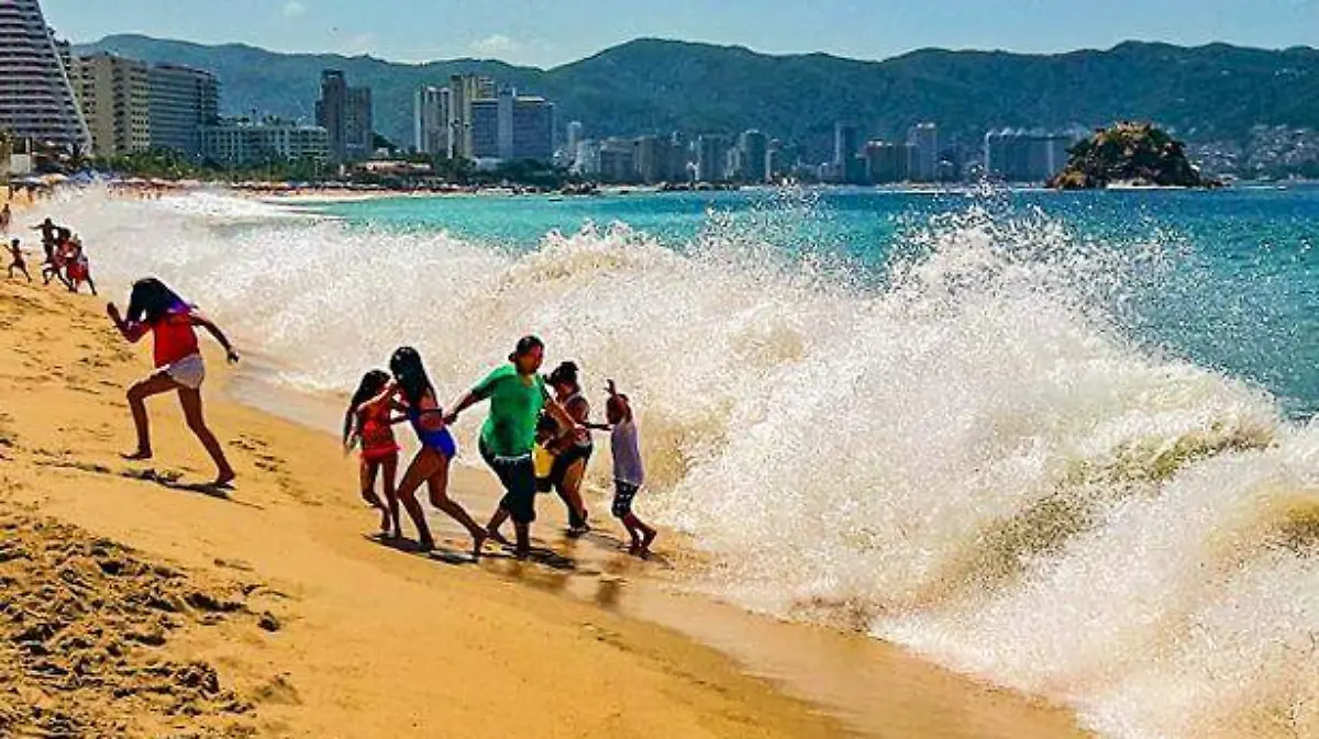 Mar de fondo en Acapulco